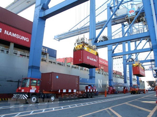 Chưa xem xét điều chỉnh giá dịch vụ bốc dỡ container tại các cảng biển và tiếp tục giữ ổn định giá