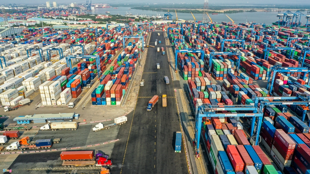 Containers pile up in Cat Lai Terminal, Vietnam Maritime Administration establishes a forward command post