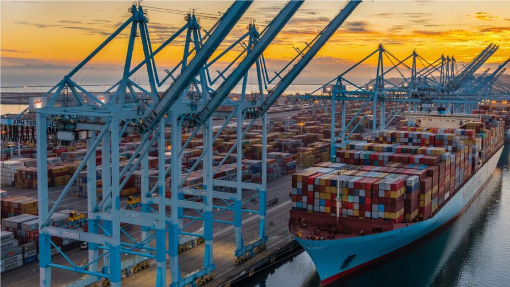 Giảm 17% lượng hàng nhập khẩu đến cảng Los Angeles
