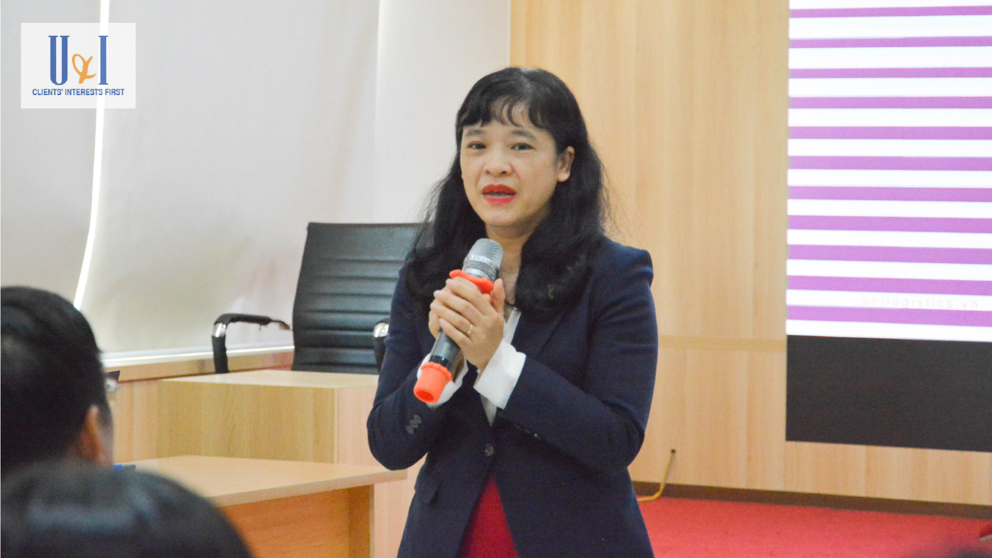 PGS. TS Hồ Thị Thu Hòa – Phó Chủ tịch VALOMA chia sẻ tại U&I Logistics Meetup