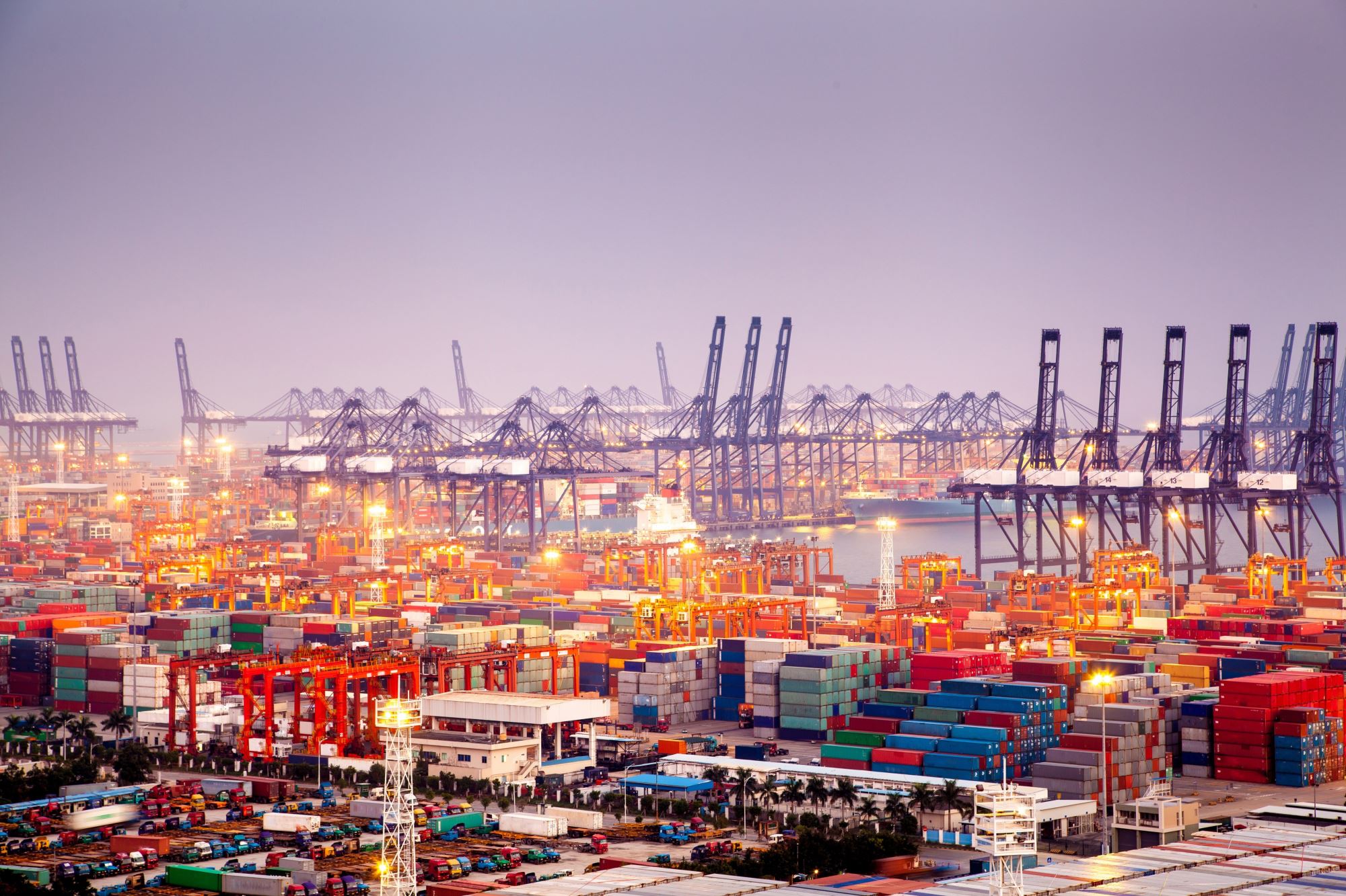 Yantian - cảng biển lớn ở Nam Trung Quốc trong tình trạng kẹt bến tàu container  (Nguồn: Container News)