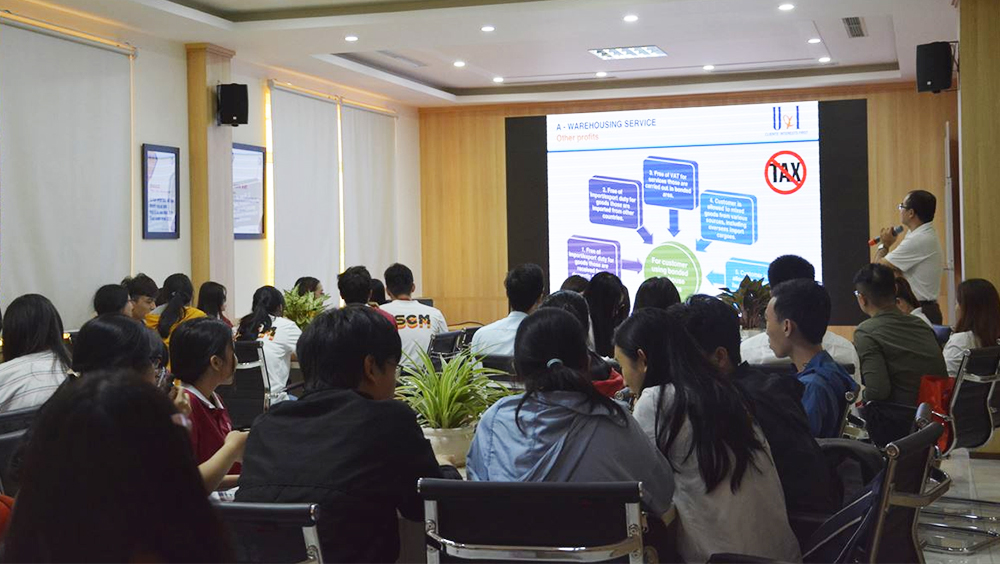 U&I Logistics welcome students of University to visit